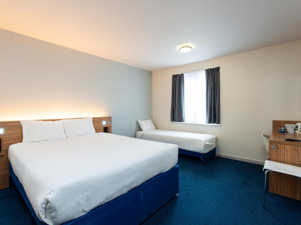 Ibis Budget Lancaster Centre Exteriör bild