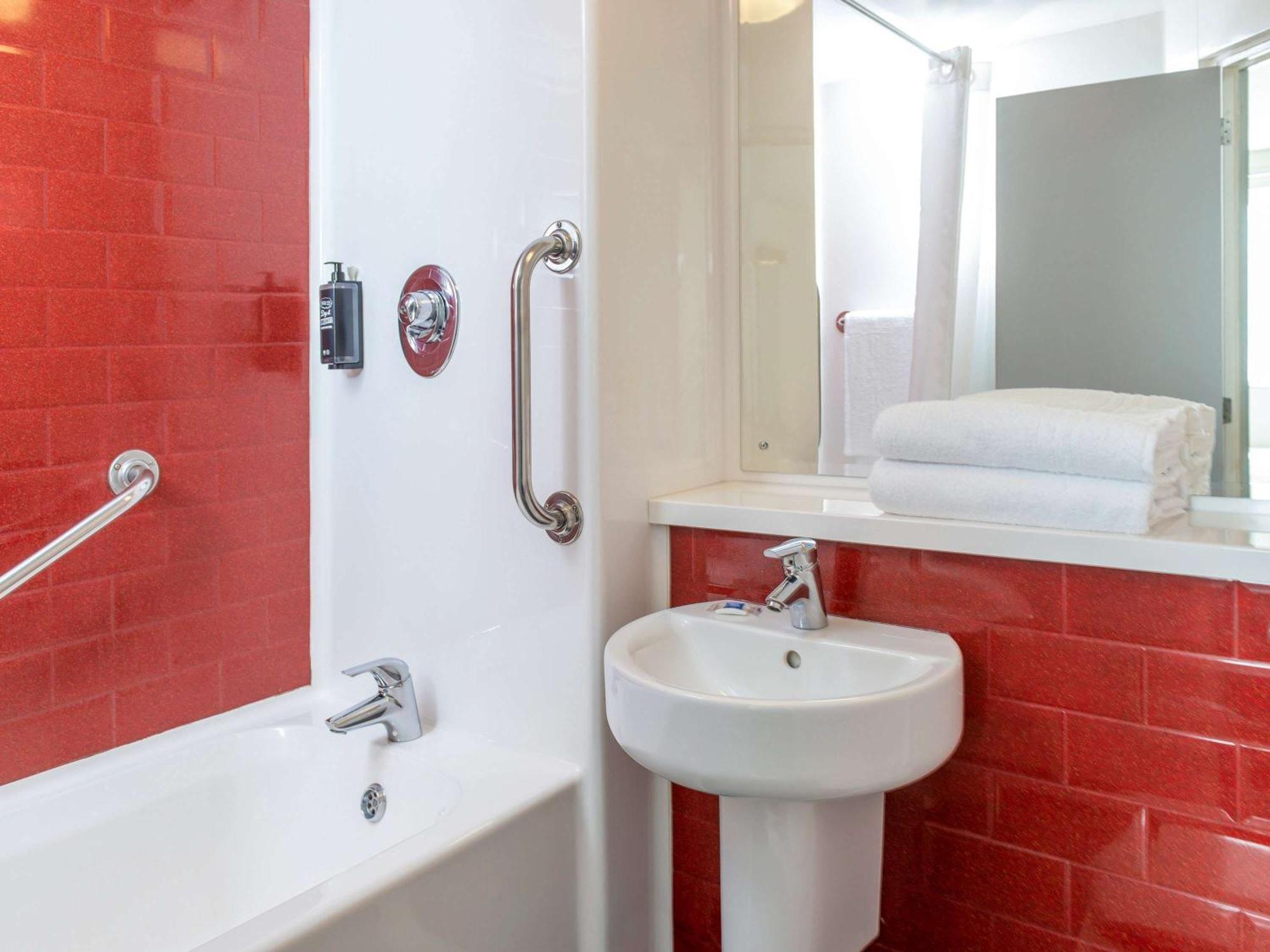 Ibis Budget Lancaster Centre Exteriör bild